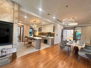 chính chủ thiện chí bán căn 101m2 view hồ tây, bc đông, 3pn 2vs. lh: 