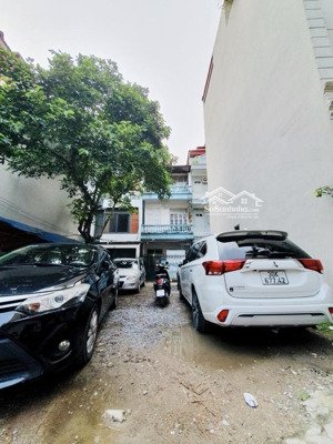 bán nhà nguyễn văn cừ, long biên 53m2 4t 11.99 tỷ. gara, ô chờ thang máy.