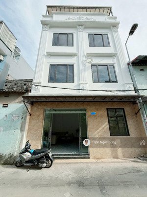 bán nhà 4 tầng trần nguyên hãn lê chân hải phòng, ngõ thông kd buôn bán ok, giá 3.25 tỷ.