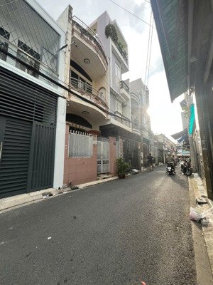 bán nhà mới đẹp hẻm xe hơi - lê văn phan, tân phú. 68m vuông