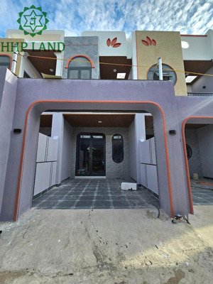 bán nhà mới đẹp 1 trệt 1 lầu cách cầu bửu hòa 1km thư)