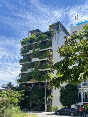 bán nhà hàng đang kinh doanh_đường bùi tá hán_500m2_doanh thu khủng_cạnh sông hàn_gần đại sứ quán