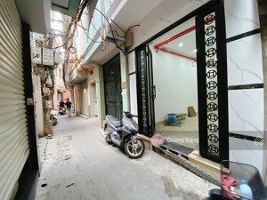 7 tầng thang máy - nhà mới tinh - hộ khẩu ba đình - khu dân trí cao - cho thuê dòng tiền