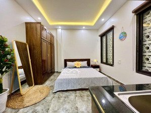 cần bán nhanh tòa ccmn 6 tầng, có thang máy, tổng 14 phòng, full nội thất, đang sẵn hđ thuê 55tr/th
