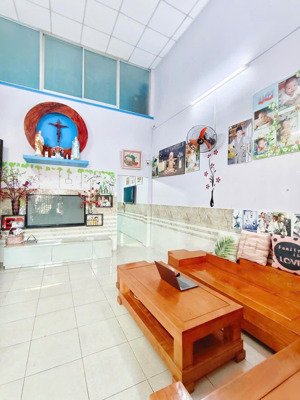 nhà tl19 shr gần ngã tư ga dt 4x16m giá 3,65 tỷ