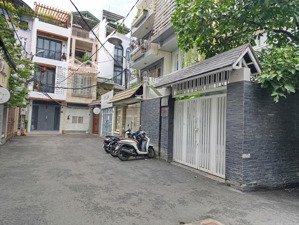 hiếm - bán nhà 4 tầng - hẻm thông xe hơi - 4m x 14m - trung tâm phú nhuận - chỉ 11.6 tỷ