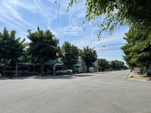 chính chủ cần bán gấp, lô đất mặt tiền đường d8 khu tđc phú mỹ giá tốt