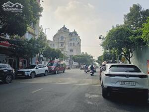 Giá tốt..9,5 tỷ. Bán nhà 1T3L mặt tiền D9 khu D2D Thống Nhất. Đường 20m.