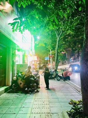 bán gấp đất tặng nhà mặt phố đại la 3 làn ô tô tránh thoải mái - vỉa hè đá bóng dt 86 ,giá chào tốt