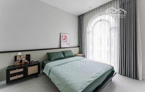 cho thuê shophouse 550m, 2 mặt tiền, full nội thất châu âu giá chỉ 45tr/tháng tại vinhomes ocp1 gl
