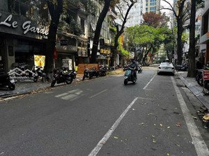 bán nhà phố nghĩa đô, 80m2 mt 6.5m, vỉa hè, kinh doanh, thửa vuông đẹp, giá tốt