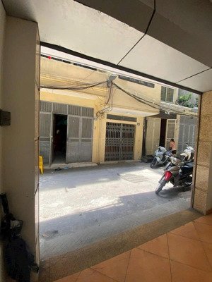 bán nhà phố văn cao - gần hồ tây ,ngõ tô,hai thoáng trước sau dt:45m45m-5 tầng -giá nhỉnh 16 tỷ