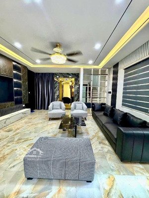 bán nhà 50m x 6 tầng thang máy- full nội thất nguyễn văn cừ - long biên hơn 10 tỷ