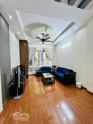 bán nhà phố đào tấn, phân lô ô tô đỗ . nhà đẹp ở ngay 2 thoáng trước sau.45m 5 tầng 14.0 tỷ