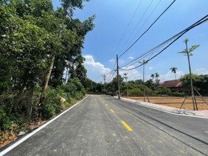 75m2 sát vách xanhvilas, cổng đhqg hn