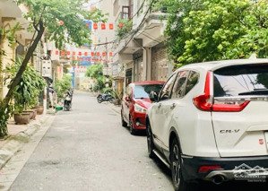 bán nhà nguyễn khang cầu giấy 40m2x5t mt 4.1m giá 12.5 tỷ ngõ thông tứ tung ô tô 15m ra ô tô tránh