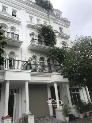 bán nhà đẹp phân lô 3 oto tránh, lạc long quân, 100m2 x 5t x mt 5m, ngõ vip hơn phố, vỉa hè