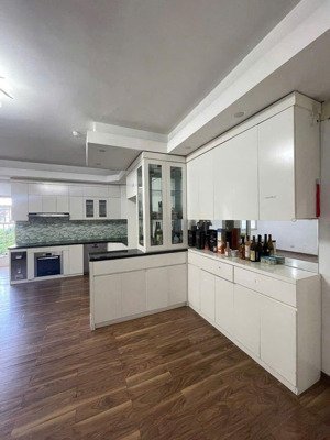 bán căn hộ housinco phùng khoang ,lương thế vinh , trung văn 92m2 ,3 ngủ ,2vs ,lh 