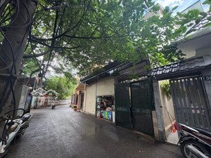 mảnh đất đẹp dành cho đầu tư - nhà mặt ngõ - ô tô vào nhà - mặt tiền rộng - khu vực trung tâm