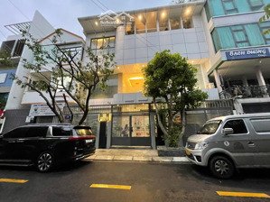 duy nhất! bán nhà hẻm khu vip đường cửu long, q. tân bình, dt: 10x30m, giá chỉ 42 tỷ tl