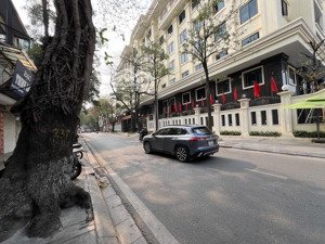 bán nhà phố quán thánh, ba đình, dt 70m2/4 tầng - giá 28 tỷ