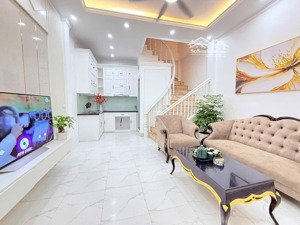 bán nhà tôn đức thắng 33m2 x 5 tầng - 3ngủ mặt tiền 6,8m rất gần ô tô