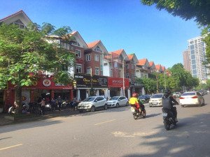 mỗ lao đường ô tô 54m2 x 7t thang máy 13 phòng khép kín 15.x tỷ