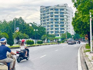 phân lô, gara 2 ô tô, phố nguyễn văn cừ, bồ đề, lb, dt 80 m, 7t, giá 18 tỷ 5, t. máy, full nội thất