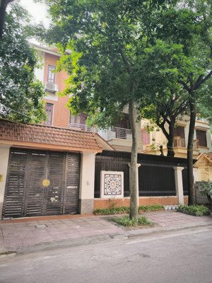 bán biệt thự vinaconex 3 trung văn mặt phố trung thư 180m², 5 tầng, full nội thất, giá 75 tỷ