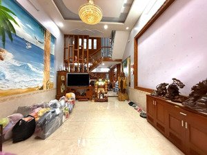 nhà mặt tiền kd cho thuê 12triệu/tháng ngay đường 3 tháng 2, lái thiêu, thuận an, bình dương