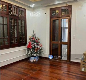 biệt thự sân vườn lưu hữu phước, dt200m2 x 4t x mt10m, ô tô chạy quanh nhà,giá chào 72 tỷ