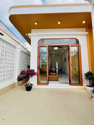 siêu rẻ - nhà hxh đường đoàn thị nghiệp, mỹ tho. dt: 5x19m có 2pn hướng nam. giá 1,49 tỷ tl