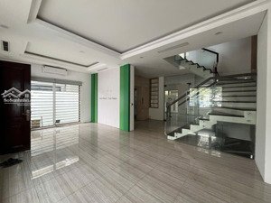 cho thuê nhà tại phố tôn quang phiệt, diện tích 100m2x4tầng, giá 62tr/th. lh 