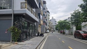 tài chính 13 tỷ có ngay nhà vạn phúc, đối diện galaxy 5 tầng 5 ngủ, ô ô vào nhà, kinh doanh