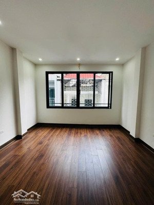 phân lô trần quốc hoàn, ôtô tránh, nhà mới, thang máy nk, dt 45m2, 5 tầng, mt 4,2m sd nở hậu nhẹ