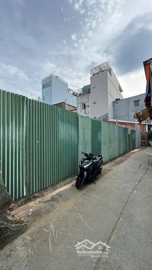 nhà nát gần ngay vòng xoay lê đại hành - đường bình thới, dt: 4 x 16m