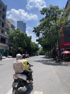 bán tòa nhà mặt phố, phố vũ phạm hàm, cầu giấy, 95m2 mt 5.2m, kinh doanh hoặc văn phòng, 42.6 tỷ