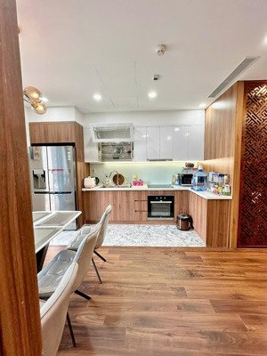 siêu hiếm! cc golden park - phạm văn bạch duy nhất 1 căn 3n2vs view công viên cầu giấy, giá: 8,9 tỷ