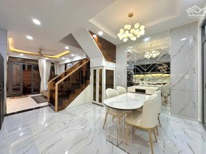 nhà ở phát tài phát lộc ngô đức kế,bt 4.75x8.9m(50.4m2).nhà mới sửa lại,sẵn nội thất.giảm còn 8.3tỷ