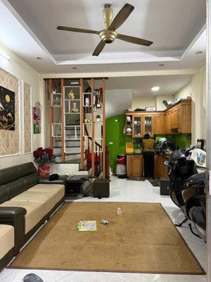 mình có nhà cần bán ở phố xốm, gần trường đh đại nam-35m2x5t-cách mặt ngõ hơn 50m-4.9 tỷ(ctl)