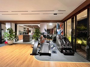 sở hữu căn hộ siêu rộng rãi 280m2 giữa trung tâm thành phố, sổ đỏ sẵn giao dịch, nội thất cao cấp