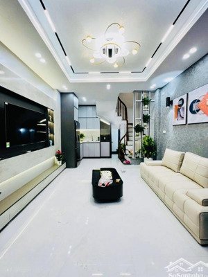 chủ cần bán gấp nhà dương văn bé -q. hbt-nhà đẹp gần times- 20m ra ô tô - 27m2- 4 tầng -5 tỷ nhỉnh