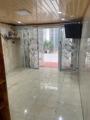 bán nhà cấp 4 vuông vắn ngay trại chuối hồng bằng oto trước cửa khu vực trung tâm kinh doanh tốt