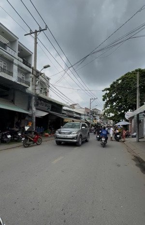 nhà mặt tiền kinh doanh quận 2 - gần chợ buôn bán sầm uất - 4 tầng - 80m2