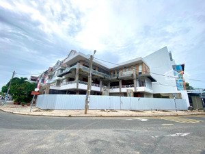 cho thuê nhà góc 3/2 vị trí đẹp, view biển - rạch giá - an giang