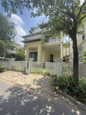 bán biệt thự đơn lập 300m senturia vườn lài an phú đông