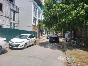 chính chủ bán biệt thự lô góc kđt văn khê dt 185m thô 4 .5 tầng