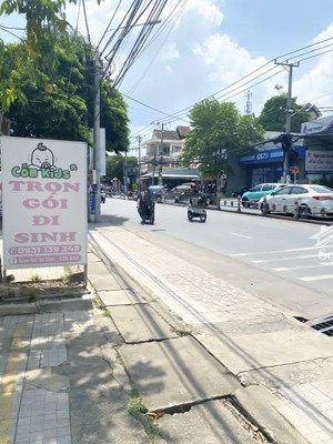 mặt tiền kd mọi ngành nghề, kế bên zentea, phúc long, và highland, giang ghẹ đối diện cây xăng