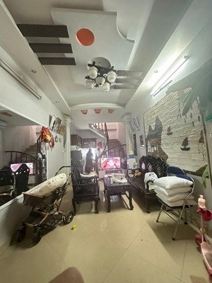 bán nhà riêng tại phố dương văn bé, 35m2, 5 tầng, nhà dân xây, sát phố, giá chỉ 7.45 tỷ.