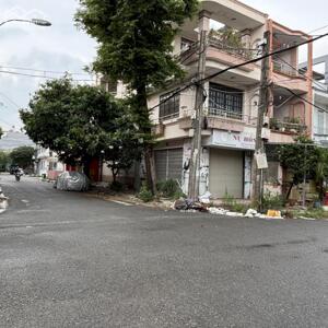 BÁN NHÀ MẶT TIỀN – LÔ GÓC – GẦN BẾN XE Q8 – VỊ TRÍ KINH DOANH SẦM UẤT